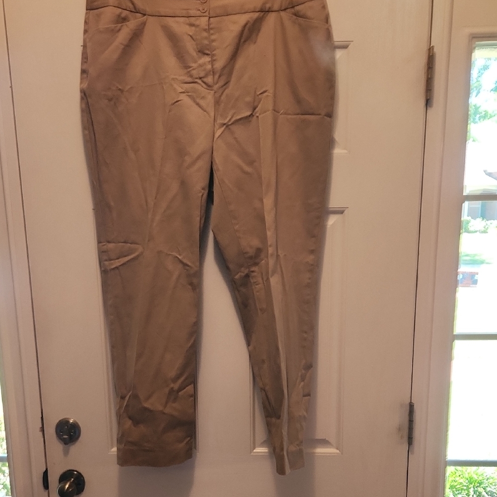 Jones New York Tan Ankle Cropped Pants
